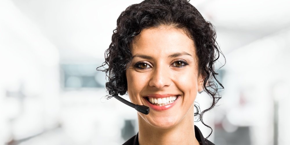 attorney answering service agent smiling